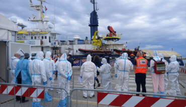 Migrandi Nave Ong Humanity1 Porto Corsini