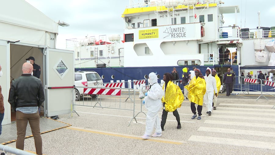 Sbarco Migranti Humanity1 4