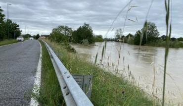 Il fiume Montone nei pressi della chiusa di San Marco alle 9 del 17 maggio