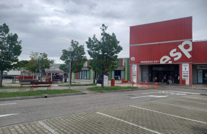 Centro Commerciale Esp Ravenna Evacuato 17 maggio