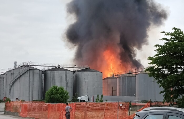 Caviro Incendio Faenza