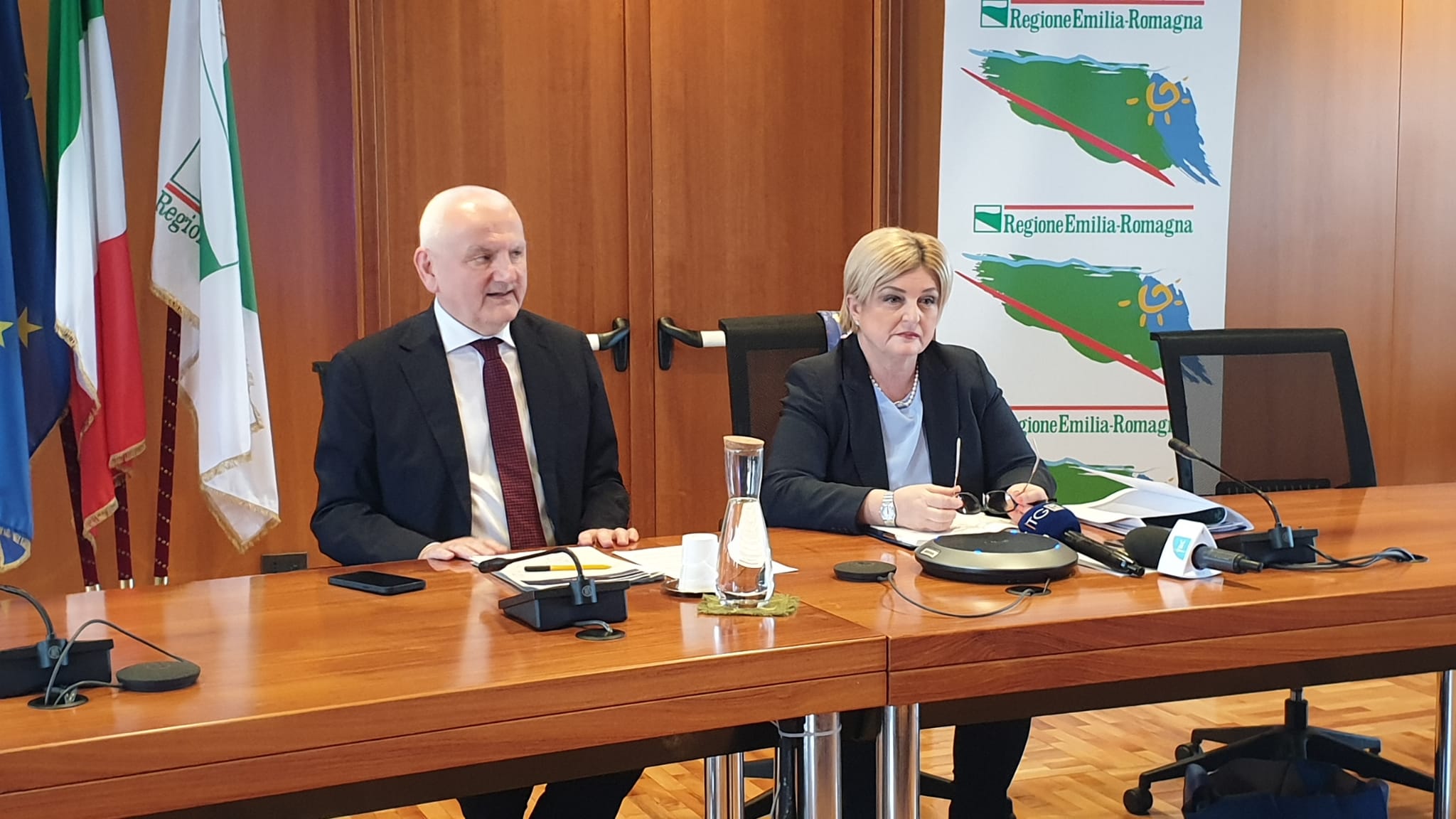 Conf Stampa Colla E Calderone