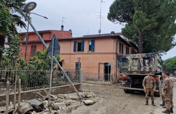 Faenza Fango Alluvione Pulizia