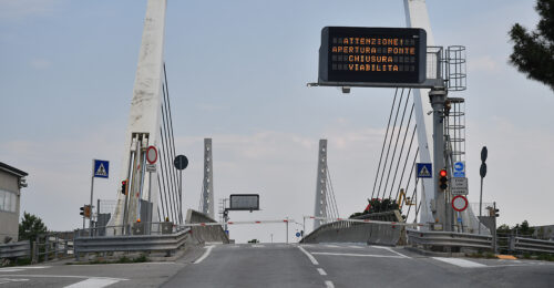 Sul ponte mobile di Ravenna transitano in media fino a 20mila veicoli al giorno