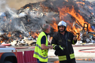 Incendio rifiuti Mezzano 21 giugno 2023