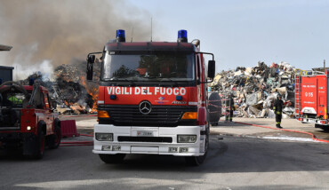 Incendio rifiuti Mezzano 21 giugno 2023