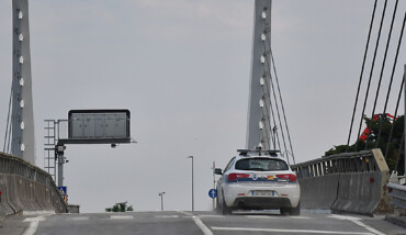Il ponte mobile in via Attilio Monti a Ravenna
