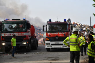 Incendio rifiuti Mezzano 21 giugno 2023