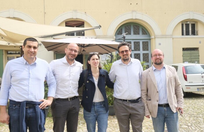 Da sinistra il sindaco di Ravenna Michele de Pascale, il segretario regionale Pd Luigi Tosiani, la segretaria nazionale Elly Schlein, il segretario provinciale Alessandro Barattoni e il responsabile dell’organizzazione Igor Taruffi