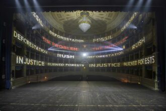 Il palco dell'Alighieri durante le prove di allestimento di "Gaia"