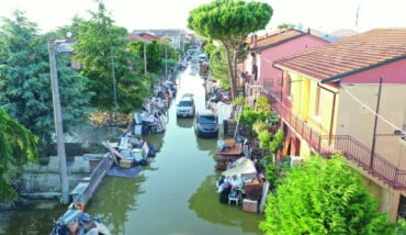 Fornace Zarattini sommersa dalla “rotta” del Lamone a 20km