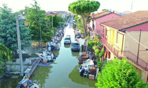 Fornace Zarattini sommersa dalla “rotta” del Lamone a 20km
