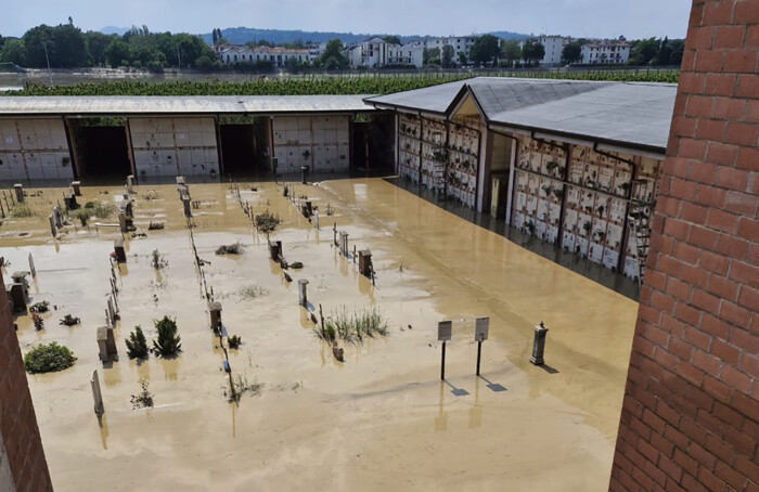 Cimitero Faenza Allagato