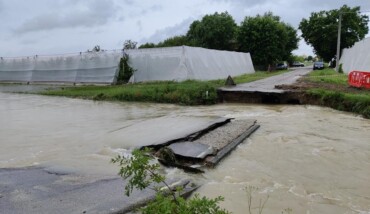 Il maltempo ha causato la piena del fosso Ghiaia a Gambellara e il crollo del ponte in via del Dottore che serve l'agriturismo Ca' Ridolfi