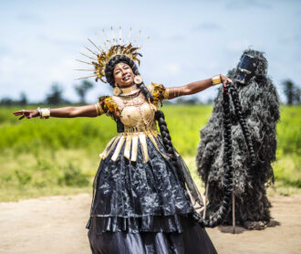Fatoumata Diawara Costume