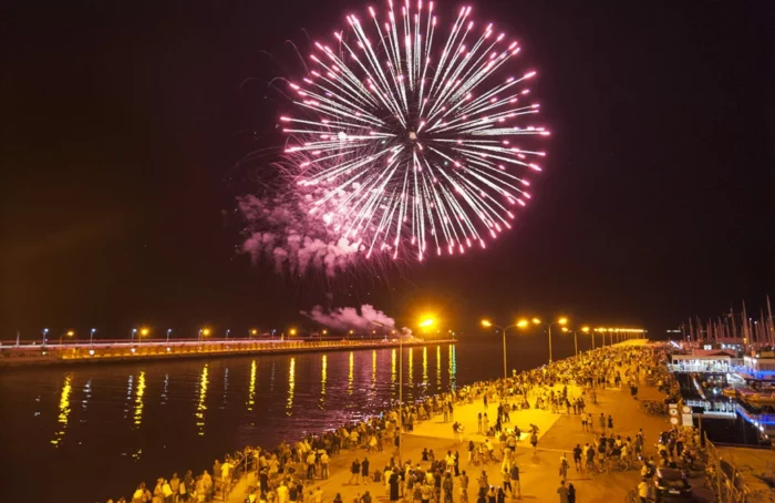 Fuochi Artificio Apollinare 1024x683