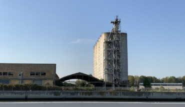 Riva Sinistra Silos Con Boschetto