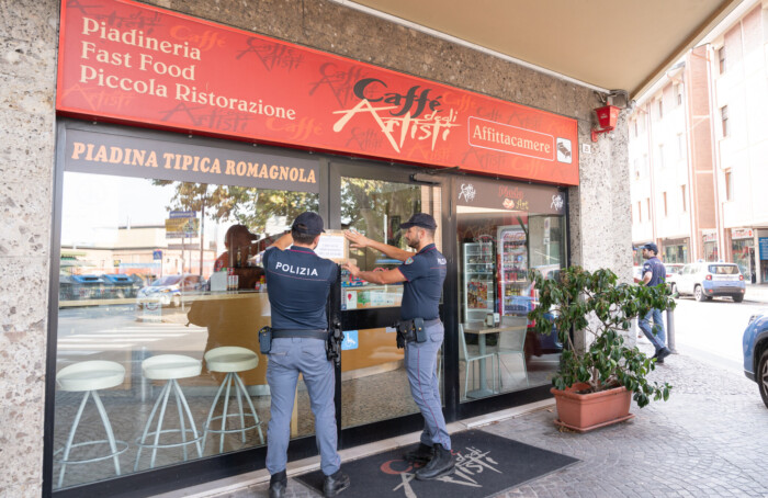 Caffe Artisti Ravenna Chiuso 3