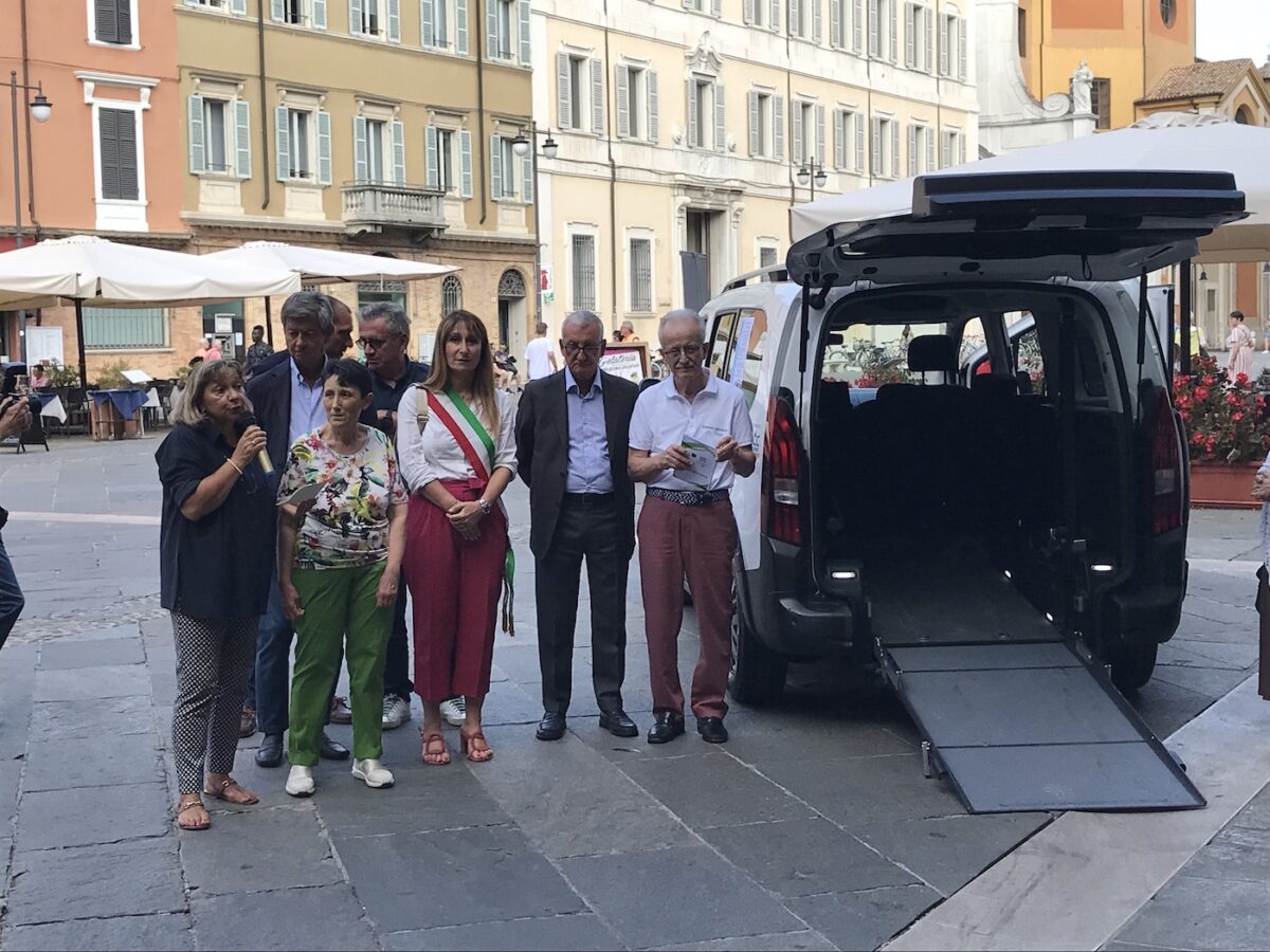 "aiutaci ad aiutarti"3