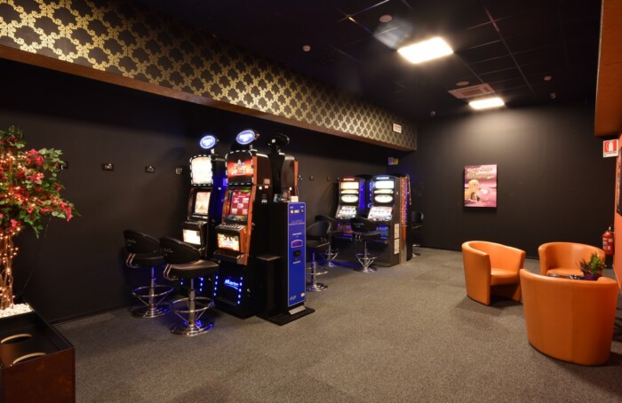 Slot