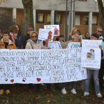 Manifestazione in viale Randi a sostegno del veterinario Mauro Guerra a processo per maltrattamento di animali