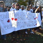 Manifestazione in viale Randi a sostegno del veterinario Mauro Guerra a processo per maltrattamento di animali