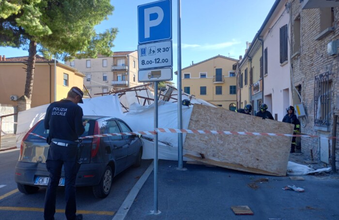 Impalcatura cantiere via San Mama