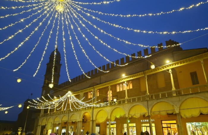 Piazza Faenza Natale