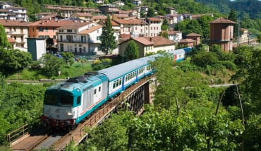 La linea ferroviaria Faentina che collega Marradi e Faenza (foto di Antonio Martinetti)