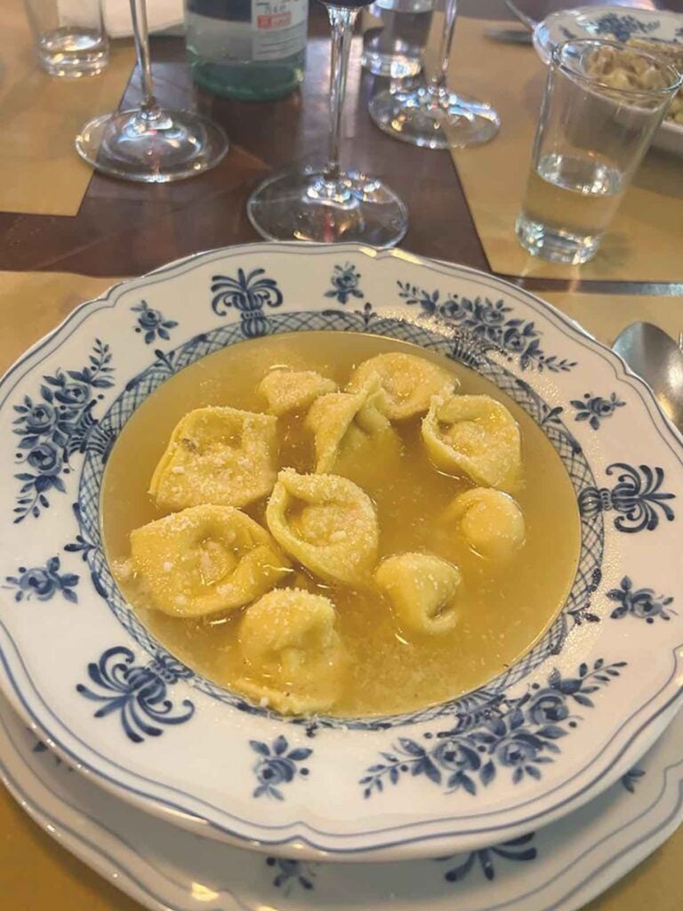 Cappelletti In Brodo