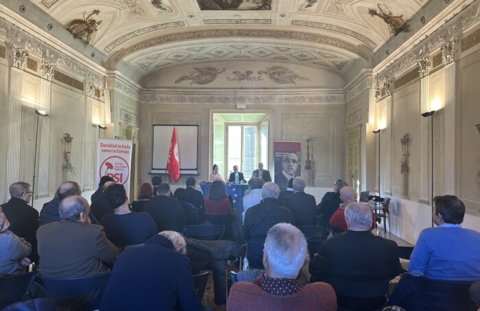 Foto Vista Pubblico In Sala Alla Presidenza Lonzi Pitrelli Federica Gullotta (1)