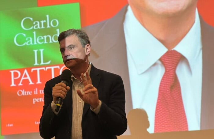 Calenda in un recente incontro a Cagliari
