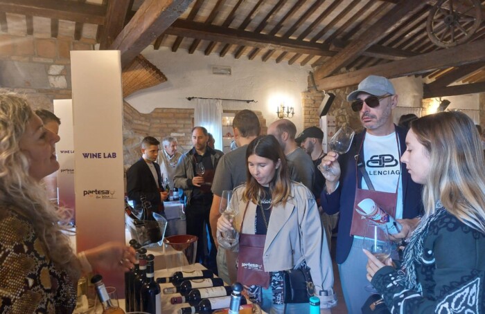01 PARTESA Wine Lab