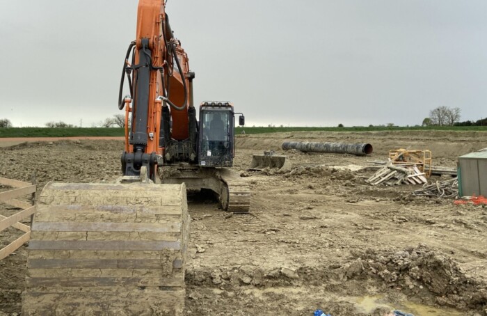 Il cantiere del metanodotto nelle campagne ravennati per il rigassificatore di Punta Marina