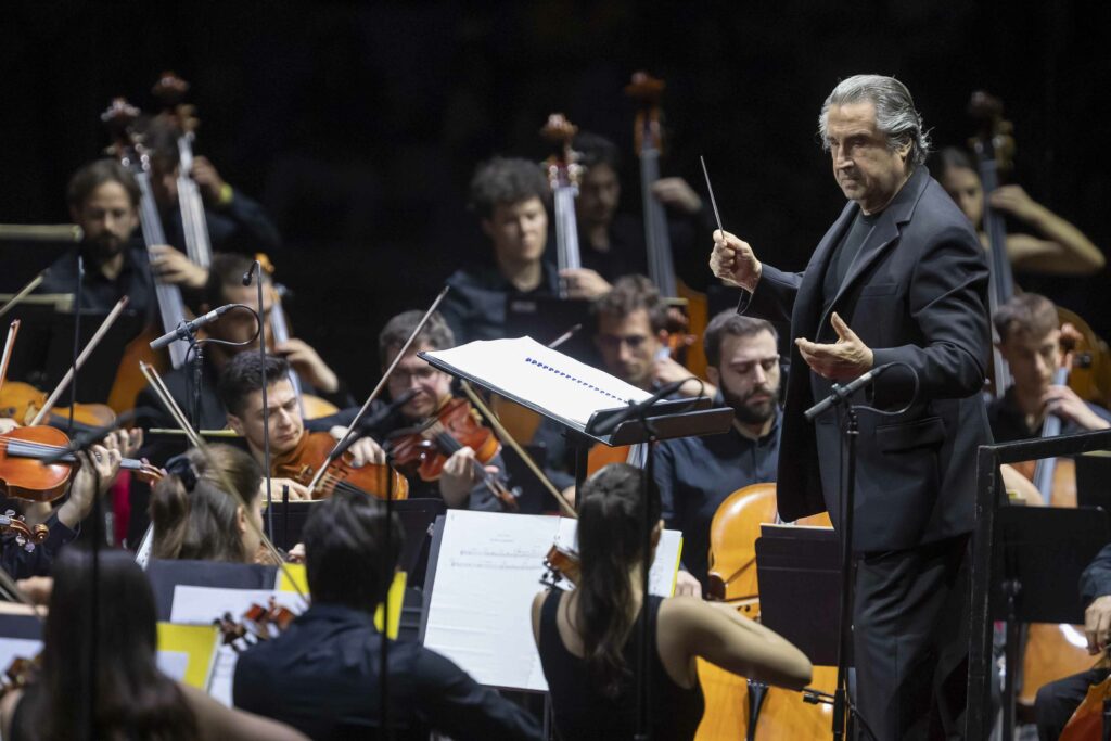 RAVENNA 20/07/2023. RAVENNA FESTIVAL. RICCARDO MUTI, TAMÁS VARGA. Riccardo Muti Direttore Orchestra Giovanile Luigi Cherubini Tamás Varga Violoncello