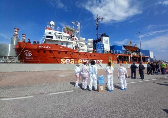 Nave Sea Eye Sbarco Migranti