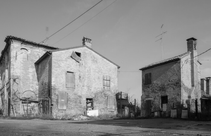 Laggiù, Una Volta