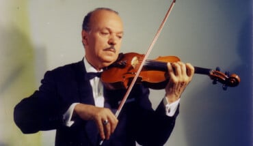 Secondo Casadei E Il Suo Violino A Colori