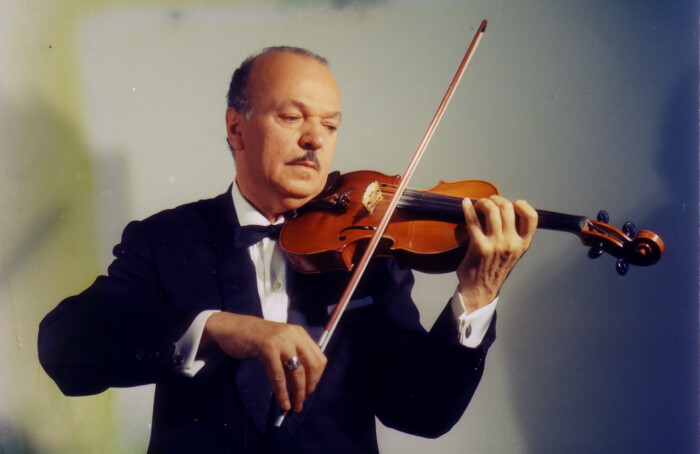 Secondo Casadei E Il Suo Violino A Colori