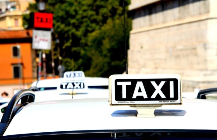 Taxi