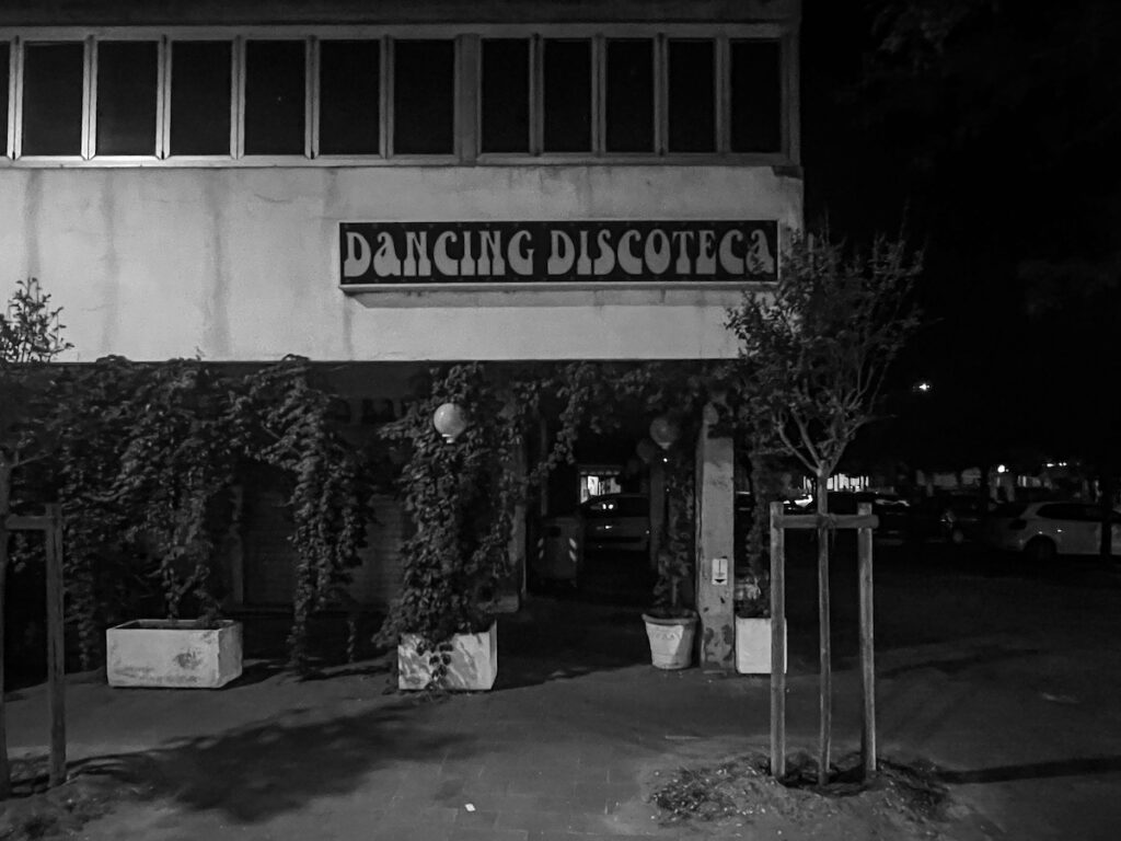 Dancing Discoteca