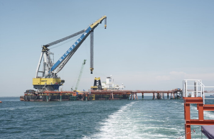 Lavori Alla Piattaforma Al Largo Di Punta Marina Per L'attracco Del Rigassificatore Snam