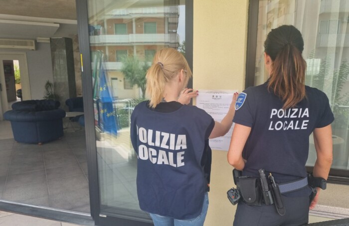 Albergo Chiuso Polizia Locale