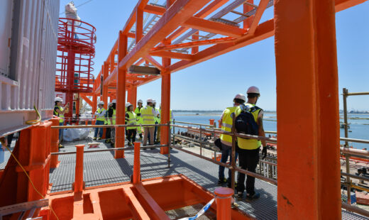 Il Cantiere Navale Di Rosetti Marino Per La Costruzione Della Piattaforma Del Rigassificatore
