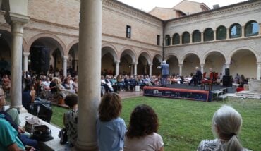 13–09 2023 Ravenna Chosti Dante E Cassa , Inaugurzione Festival Prospettiva Dante , Fondazione Cassa Di Risparmio Di Ravenna , Giancarlo Giannini, Domenico De Martino , Cipoletta , Prsidente Accademia Della Crusca , Alfieri , Ferrini , Sindaco , Tomba