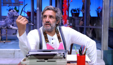 Flavio Insinna Gente Di Facili Costumi