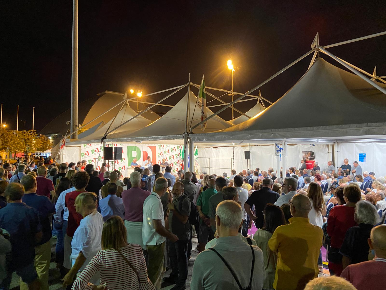Alessandro Barattoni si presenta alla festa dell'Unità di Ravenna