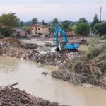 La Rottura Dell'argine Del Fiume A Traversara Nel Tratto In Cui Corre Parallelo A Via Torri