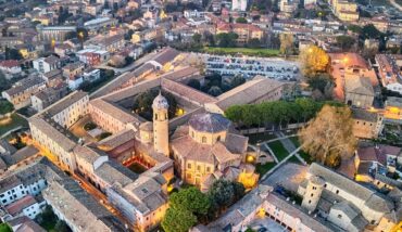La Basilica Di San Vitale A Ravenna L'antico Convento Di San Francesco A Bagnacavallo (foto Dalla Pagina Facebook Di Condifesa Ravenna)