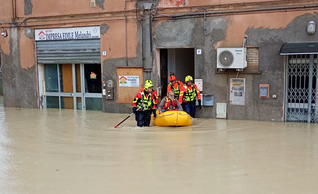 Vigili Del Fuoco Gommone Faenza Alluvione 2024